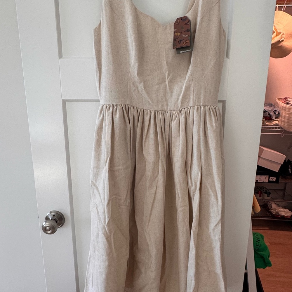 NWT Elegant Beige Sleeveless Dress